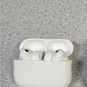 Apple White Earbud Headphones